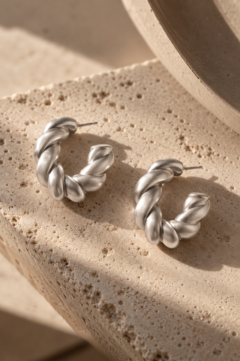 Cabo Twist Hoops