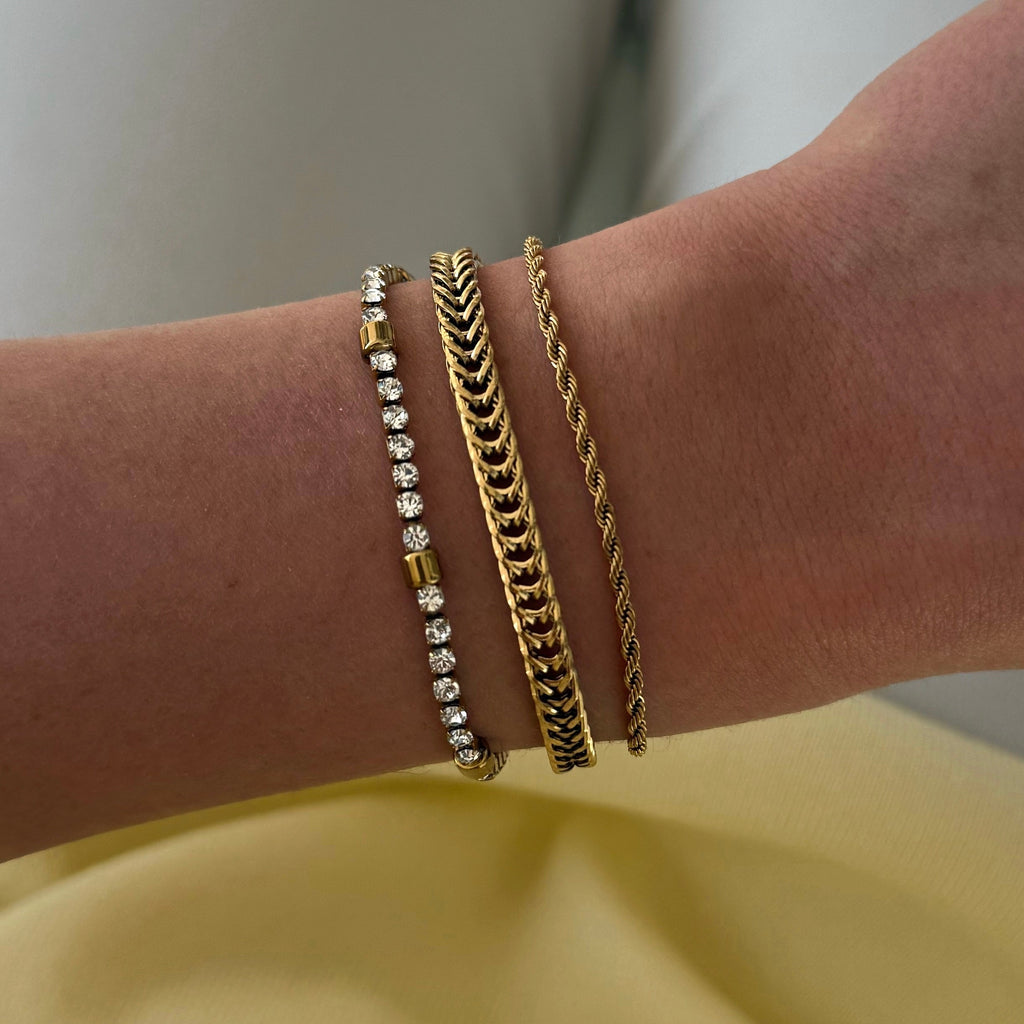 Women’s Twisted Chain Bracelet – Elegant Blessed Design in Stainless Steel-Bracelets-Admires Jewellery-Admires Jewellery