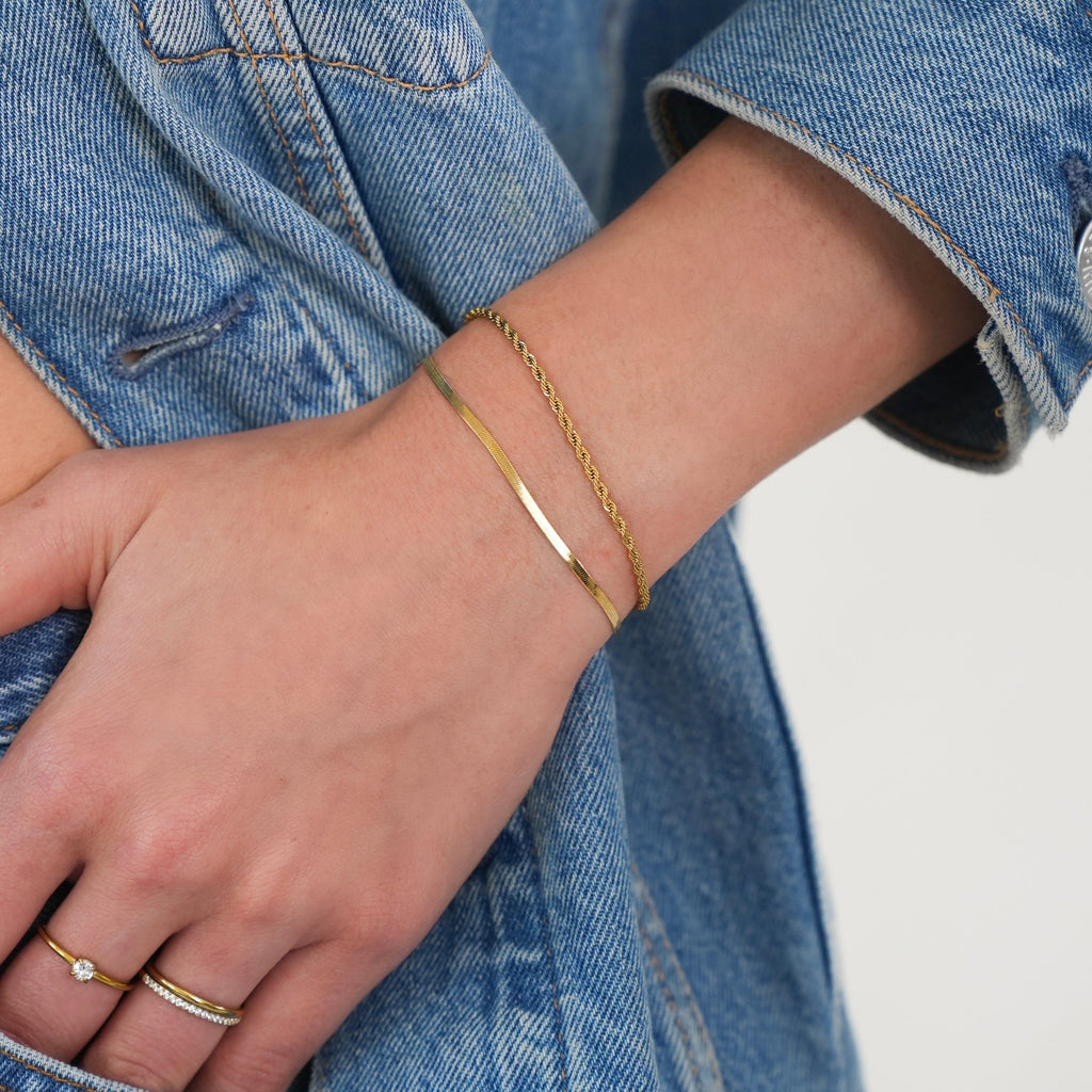 Women’s Twisted Chain Bracelet – Elegant Blessed Design in Stainless Steel-Bracelets-Admires Jewellery-Admires Jewellery